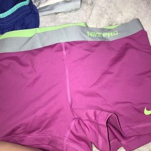 NIKE PROS
